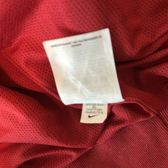 Nike full zip jacket color is brick and grey - Picture 4 of 4